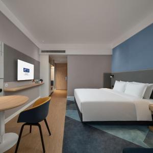 Standard King Room with Extra Floor Space
