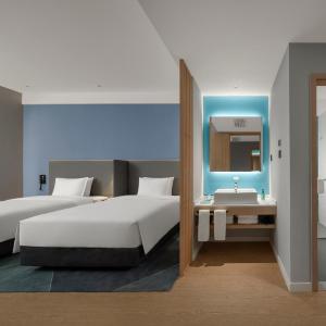 Standard Twin Room with Two Twin Beds