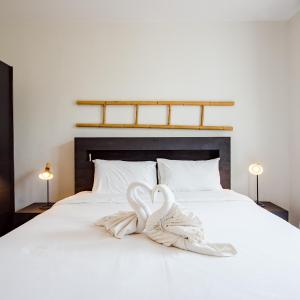Premium One Bedroom Pool Suite