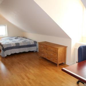 Quadruple Room with Private Bathroom