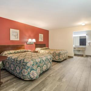 Double Room with Two Double Beds - Smoking