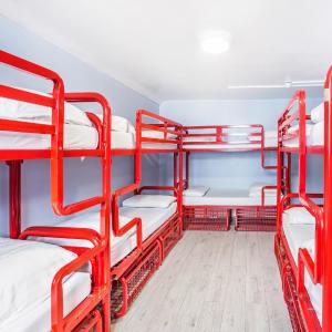 Bed in 10-Bed Female Dorm Ensuite (18–40 years)