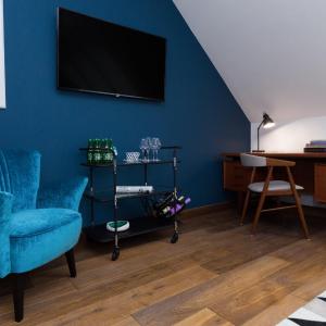 One-Bedroom King Suite