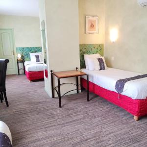 Quintuple Room