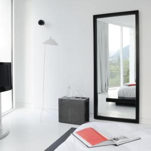 Corner Queen Room