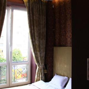 Standard Double Room with Shared Bathroom