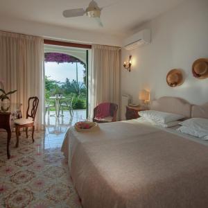 Double or Twin Room with Sea View