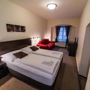Double or Twin Room with 2 Extra Beds