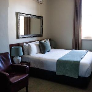 Deluxe Double Room with Bath