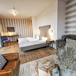 Deluxe Double Room with Balcony and Sea View