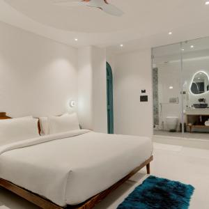 Superior Room with Bathtub