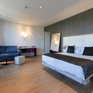 Junior Suite with view and Balcony