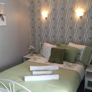 Deluxe Double Room with Shower