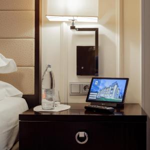 Royal Suite with Park View