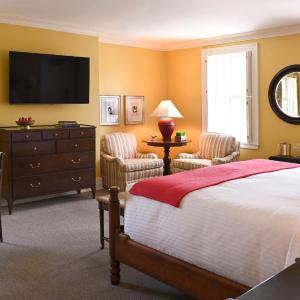 King Room - Aurora Inn