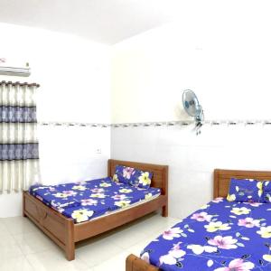 Quadruple Room with Private Bathroom