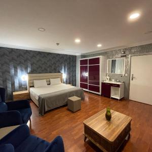 Suite with Balcony