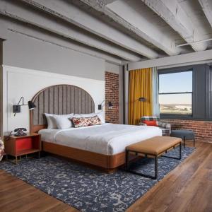 Premium King Room