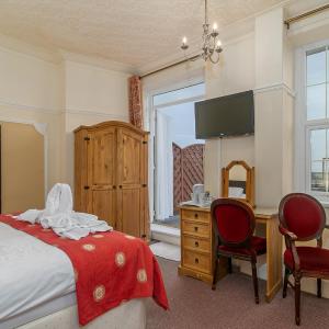 Deluxe Double with Balcony & Sea View