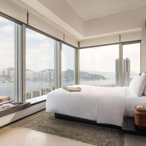 Harbor Corner Room