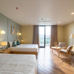 Deluxe Family Room