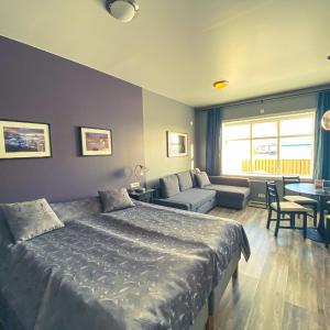 Deluxe Studio Apartment