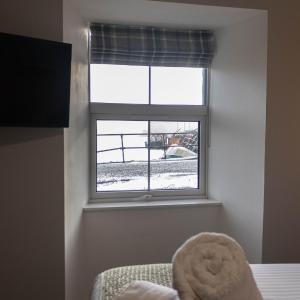 Standard Double Room with Partial Sea View