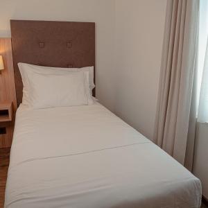 Single Room with Private Bathroom