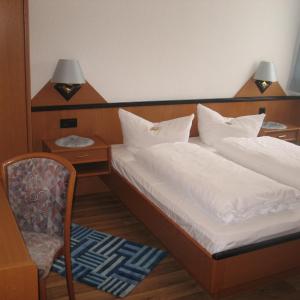 Double Room with Shared Toilet