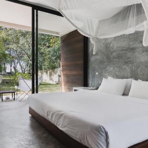 Superior Double or Twin Room with Garden View