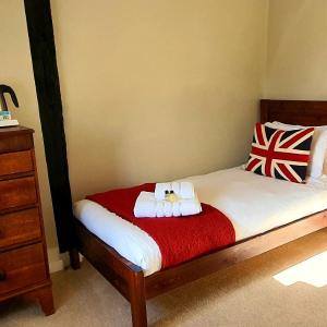 Single Room with Shared Bathroom