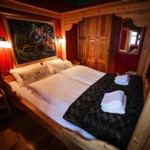 Superior One-Bedroom Cottage