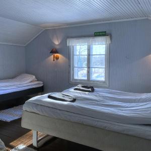 Twin Room with Shared Bathroom