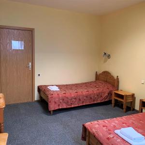 Budget Twin Room M16 in Manor Building