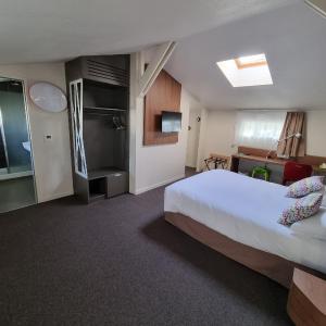 Room with One Double and Twin Beds