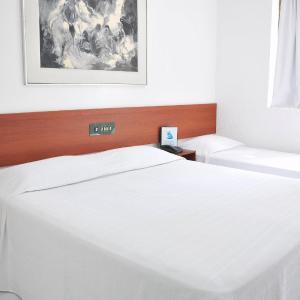 Standard Triple Room with 1 Double Bed and 1 Single Bed