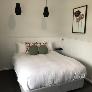 Queen Room with Balcony
