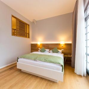 Triple Room with Balcony