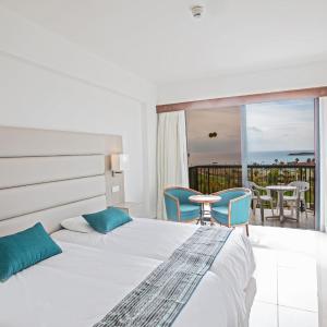 Standard Double or Twin Room with Sea View