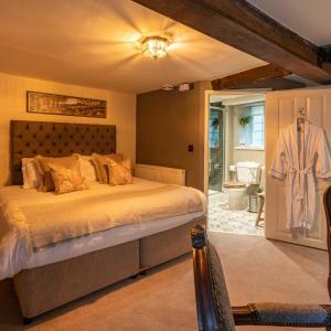 Family Suite with Shower Hinton- Plaine
