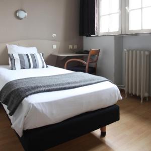 Single Room with Private External Bathroom