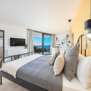 Deluxe Double Room with Sea View