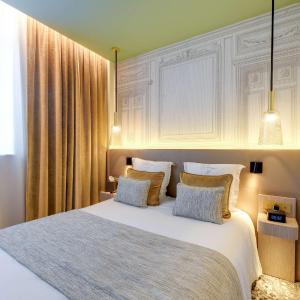 Comfort Queen Room