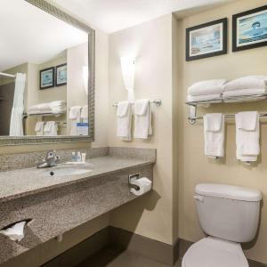 Queen Suite with Two Queen Beds - Non-Smoking