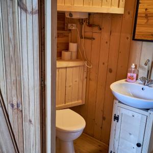 Quadruple Room with Private Bathroom