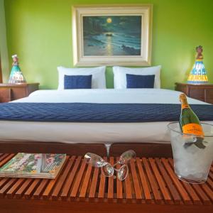 Deluxe King Suite