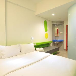 POP! Room Stay & Eat - Smoking