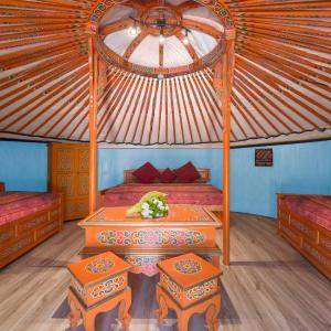 Yurt (2/4 people)