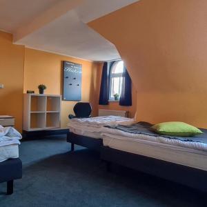 Twin Room with Private Bathroom