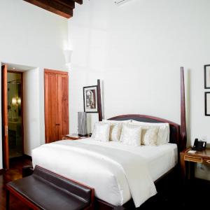 Casa Blanca Master Suite